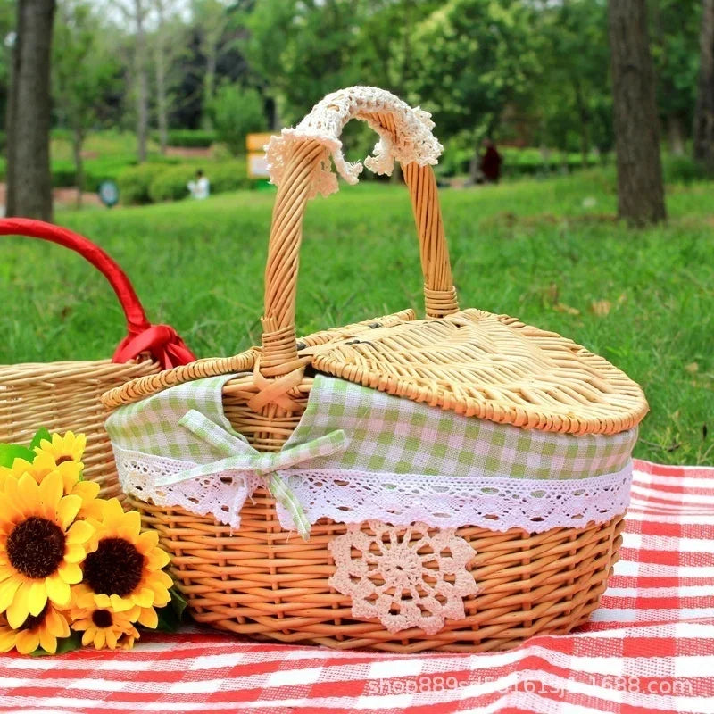 đ§ș Wicker Picnic Basket with Lid