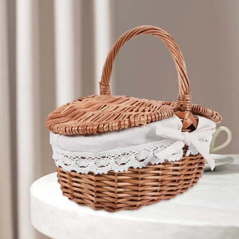 đ§ș Wicker Storage Basket with Lid